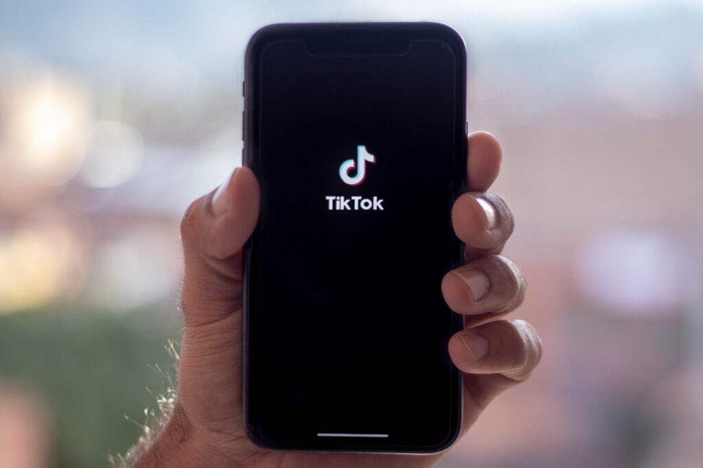 phone, smartphone, screen, tiktok, social, tik tok, app, tiktok, tiktok, tiktok, tiktok, tik tok, tik tok, tik tok, tik tok, tik tok